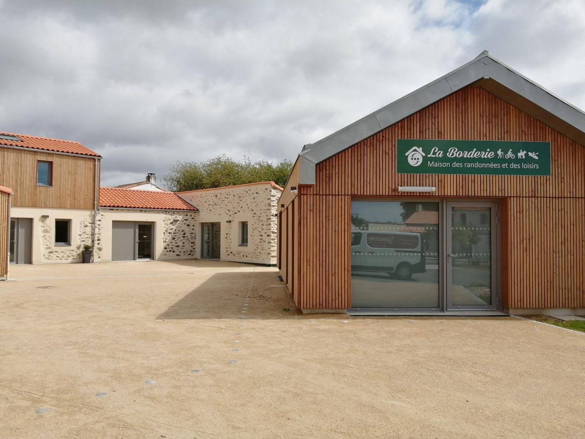 La Borderie - Maison Des Randonnees - Gite Etape - Gite De Groupe Vairé Habitación foto